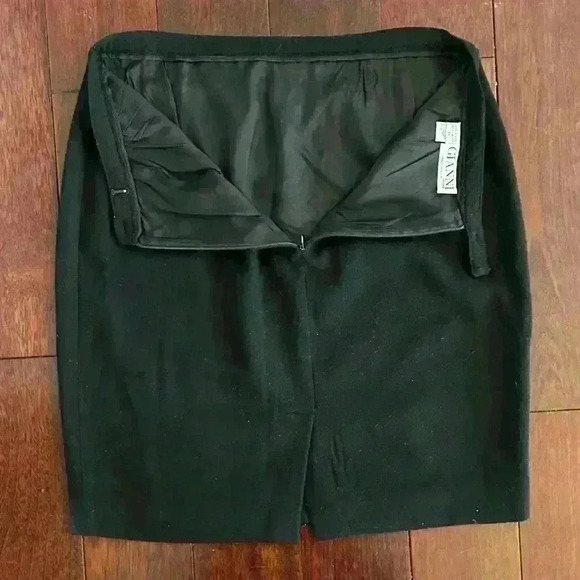 Vintage Women’s Gianni Sport Short Black Skirt 100% Wool Lined USA Size 16 - Picture 4 of 8